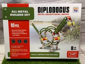 lot 84 image: BRAND NEW DIPLODOCUS 93 PIECE ERECTOR TOY SET