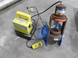 lot 112 image: Eaton ET 1000 light duty portable m...