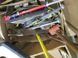 lot 136 image: Box of assorted automotive and othe...