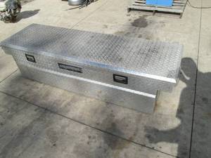 lot 137 image: Aluminum truck tool box by Master f...