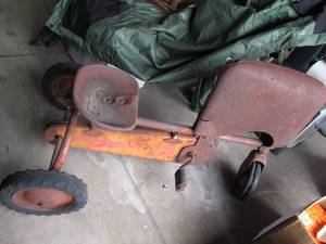 lot 61 image: Vintage metal pedal trike...