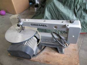 lot 66 image: Dremel 16 scroll saw...