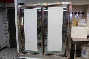 lot 614 image: Zero Zone R1-2-DFR-KT 187-2961-8 Commercial CoolerFreezer with Condenser Fan Unit