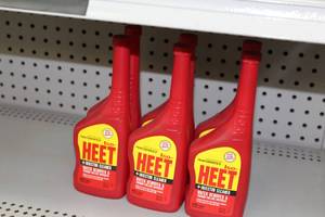 lot 649 image: Lot of (6) Iso-Heet Injector Cleaner 12-oz Plastic Bottle