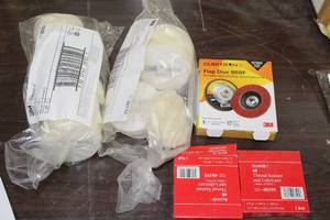 lot 666 image: Lot of (5) Shop Supplies (in original packaging) w Scotch Tape (x2), Flap Disc 969F, Buffing Pads (x2)