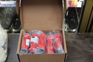 lot 667 image: Lot of (10) 3M Side Handles (New In Packaging )