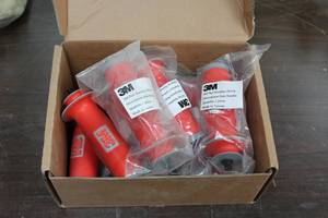 lot 668 image: Lot of (10) 3M Side Handles (New In Packaging )