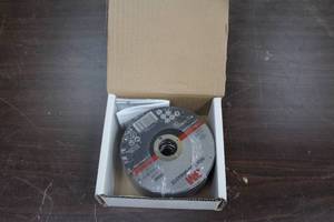 lot 677 image: Lot of (25) 3M High Performance T1 4-12 Cut-Off Wheels (New in Box )