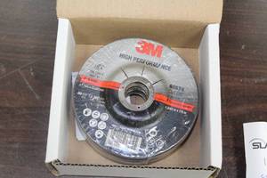 lot 678 image: Lot of (25) 3M High Performance T27 4-12 Cut-Off Wheels (New in Box )