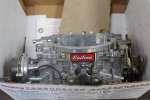 lot 695 image: Edelbrock Carburetor