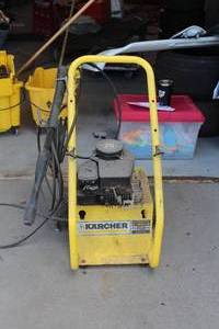 lot 712 image: Karcher Gas 3.75 hp Pressure Washer