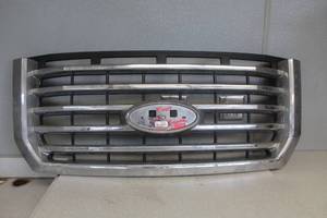 lot 746 image: Ford Super Duty Front Grill (Builders Quality)