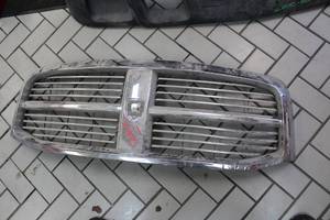 lot 819 image: Dodge Chrome Front Grill (Builders Quality)