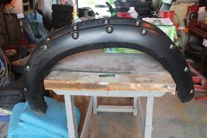 lot 870 image: Lot of (2) Truck Fender Flares (Builders Grade)