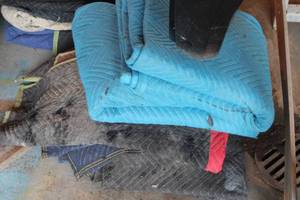 lot 882 image: Lot of (4) Moving Blankets