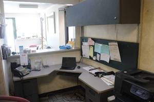 lot 914 image: Metal Office Desk 4-drawer with Storage Cabinet