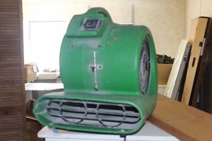 lot 941 image: Floor Dryer