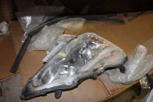 lot 948 image: Nissan Lamp Assembly (Builders Grade)