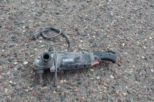 lot 1002 image: Angle Grinder