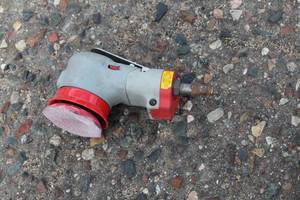 lot 1009 image: 3M 3 Air Random Orbital Sander