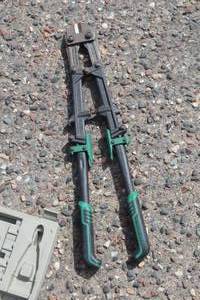 lot 1025 image: 24 Bolt Cutter