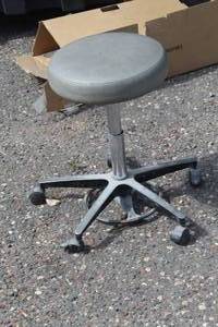 lot 1029 image: Rolling Stool