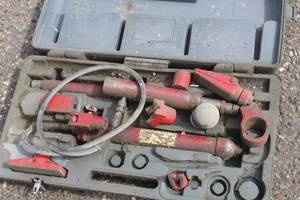 lot 1030 image: 10-Ton BodyFrame Repair Kit