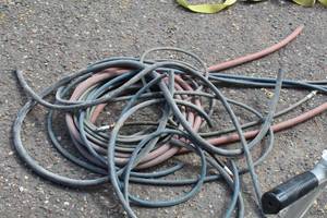 lot 1040 image: Assorted Hoses