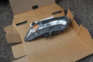 lot 1055 image: 2015 Honda Civic Driver Headlamp Assembly