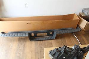 lot 992 image: Pickup Rear Bumper Step Cover