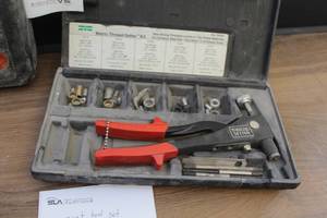 lot 984 image: Marson Metric Thread-Setter Kit