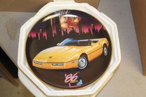 lot 952 image: 1986 Chevrolet Corvette Collectors Plate