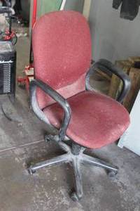 lot 1080 image: Rolling Office Arm Chair