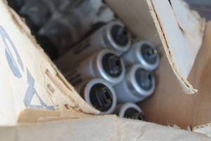 lot 1086 image: Lot of (6) 8 Fluorescent Bulbs