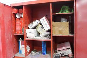lot 1095 image: Contents of #2 Red ToolStorage Shelf