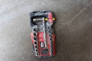 lot 1119 image: Husky Socket Set