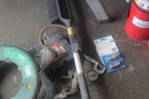 lot 1122 image: Lot of (8) Misc. Items - Micrometer, Wire Feeder, Ice Scraper, Pressure, Hose Tips