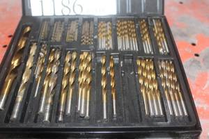 lot 1186 image: Lot of (1 Box) Drill Bits