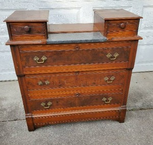 Old Dresser