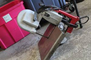 lot 317 image: Milwaukee 6230 Heavy Duty Bandsaw