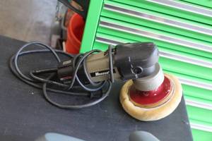 lot 321 image: Porter-Cable 7335 5 Random Orbital Sander