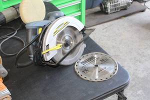 lot 322 image: Performax 241-0986 7-14 Circular Saw