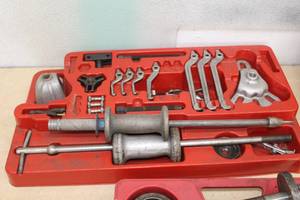lot 354 image: Dent Puller Kit
