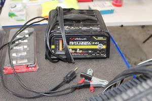 lot 358 image: Schumacher SE-82-6 612V Battery Charger