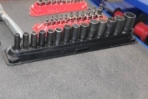 lot 362 image: Snap-On Metric Socket Set 14-piece