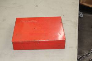 lot 391 image: Snap-on Metal Storage Box