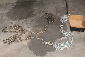 lot 397 image: Lot of (4) Chains