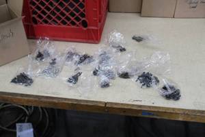 lot 458 image: Lot of (1 Box) Screws