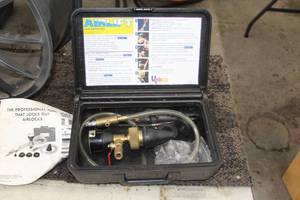lot 467 image: Air Lock-Out Tool Kit