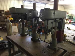 lot 27 image: Walker - Turner 3 Head Heavy Duty Drill Press